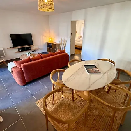 Modern 3-bedroom For 7 With Terrace & Parking 10min * Le Lavandou