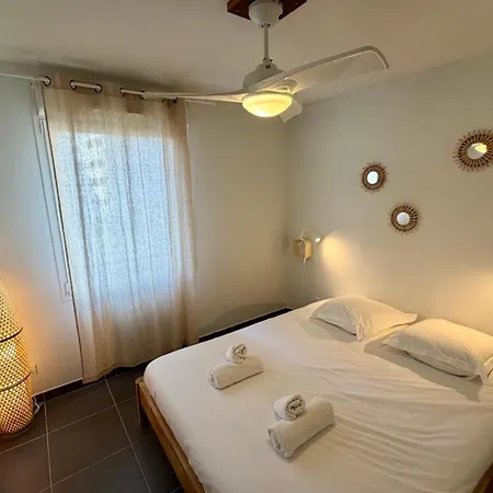 Modern 3-bedroom For 7 With Terrace & Parking 10min Nyaraló Le Lavandou