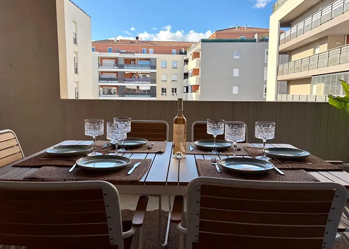 Modern 3-bedroom For 7 With Terrace & Parking 10min * Le Lavandou